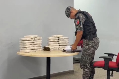 APREENSÃO DE DROGAS FEITA PELOS POLICIAIS MILITARES DA ROCAM
